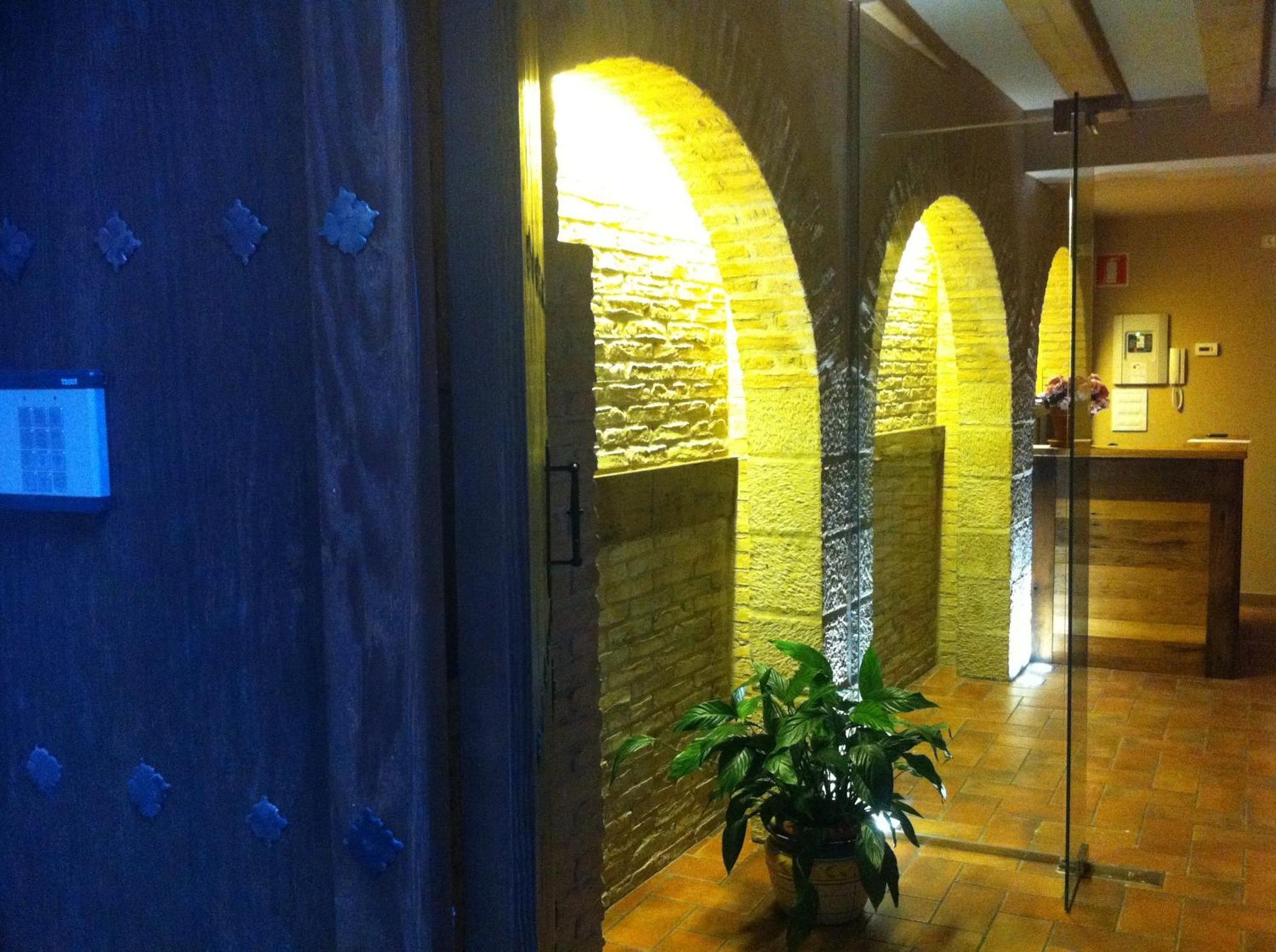 Hotel El Cerco Puente La Reina Exterior foto
